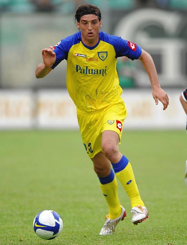 Erjon Bogdani, 37 anni, qui con la maglia del Chievo