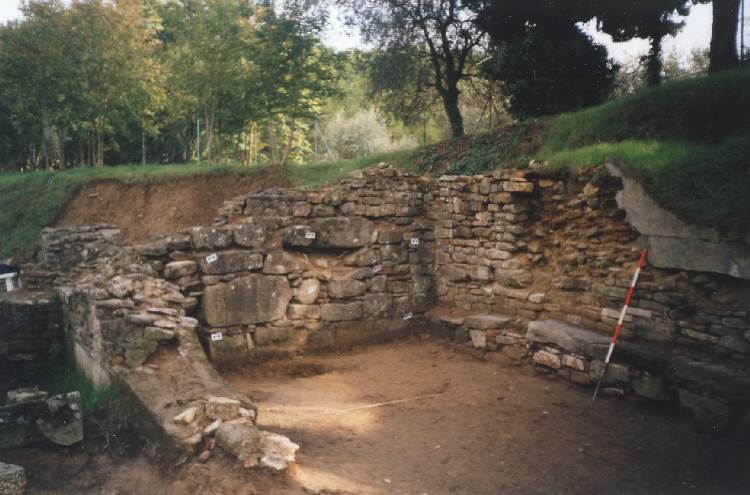 L'area archeologica dove sono anche i resti della cattedrale di Santa Maria e Santo Stefano