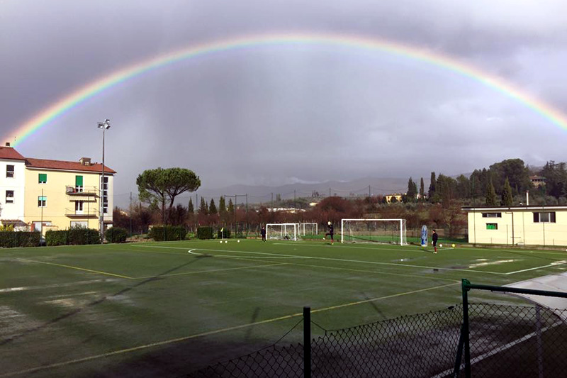 arcobaleno all'allenamento dell'Arezzo
