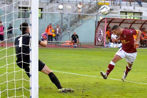 il gol di Cellini in Livorno-Racing Roma