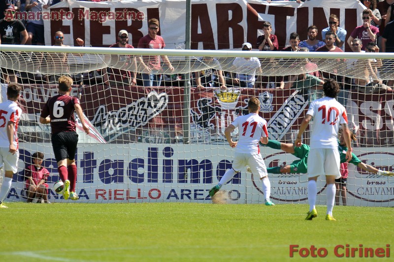 Fischnaller in gol al Comunale quando vestiva la maglia del Sud Tirol