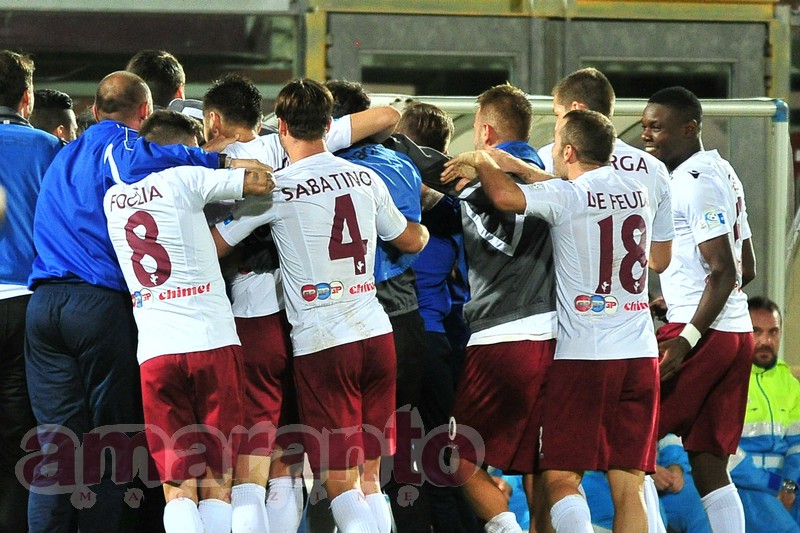 esultanza a Livorno dopo il gol di D'Ursi