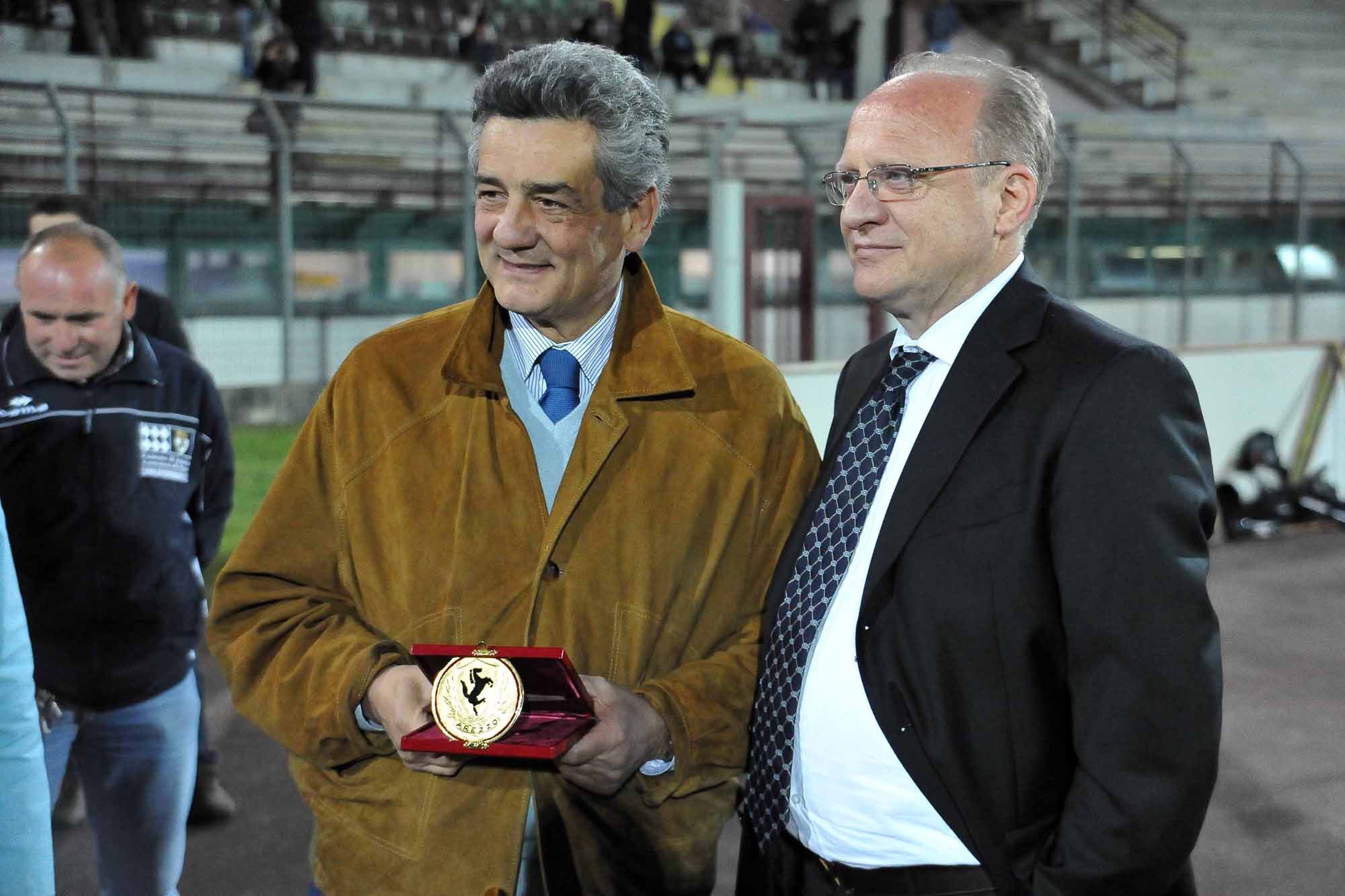 Severini e il sindaco Fanfani allo stadio per la partita di beneficenza