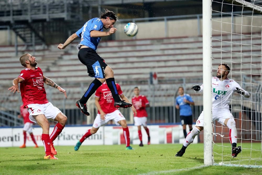 Cacia a segno con il Novara nella trasferta al ''Garilli'' (foto SportPiacenza.it)