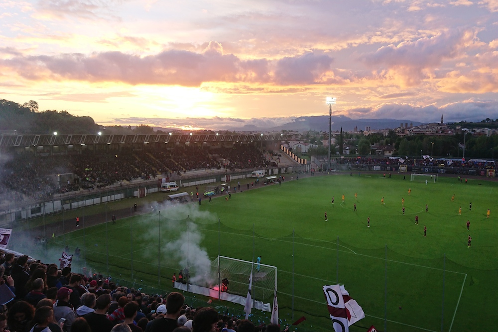 lo stadio di Arezzo in uno scatto di James Rendall